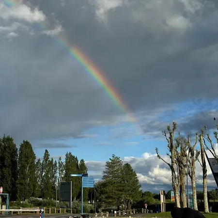 Au Port De * Dienville